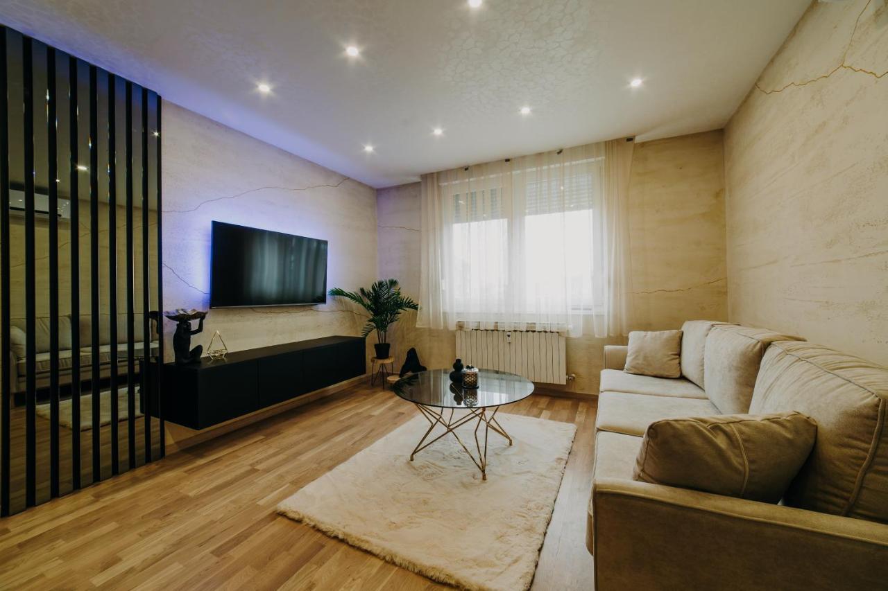 Apartman Stari Toranj II Apartment Vukovar Ngoại thất bức ảnh