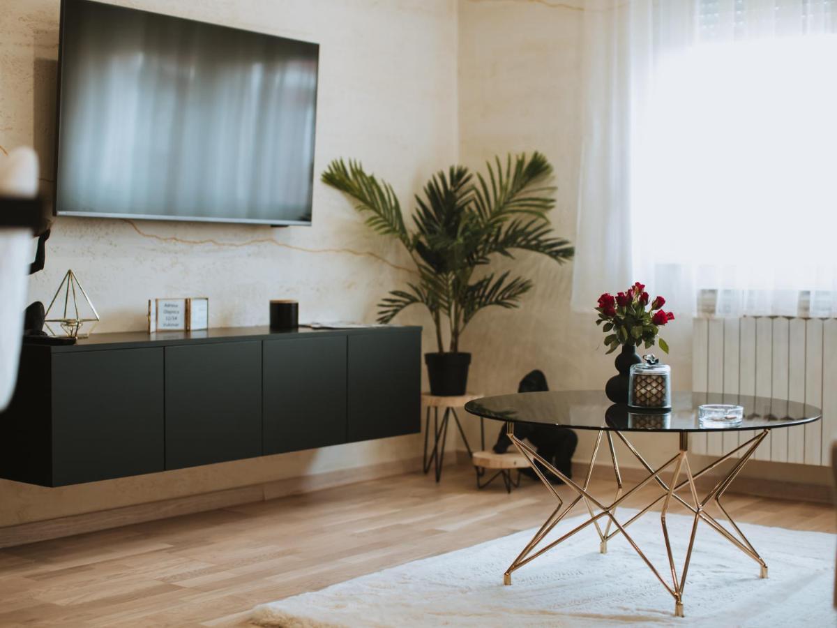 Apartman Stari Toranj II Apartment Vukovar Ngoại thất bức ảnh