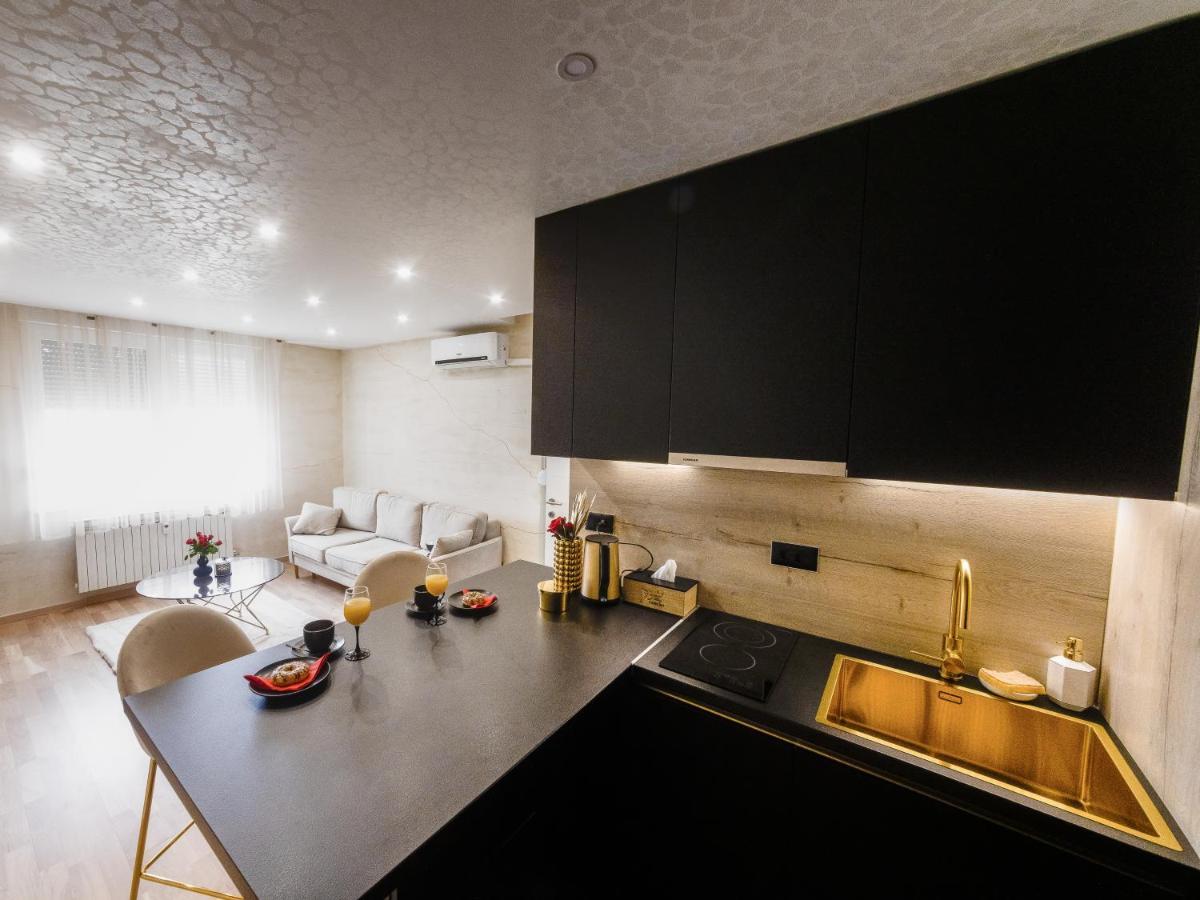 Apartman Stari Toranj II Apartment Vukovar Ngoại thất bức ảnh